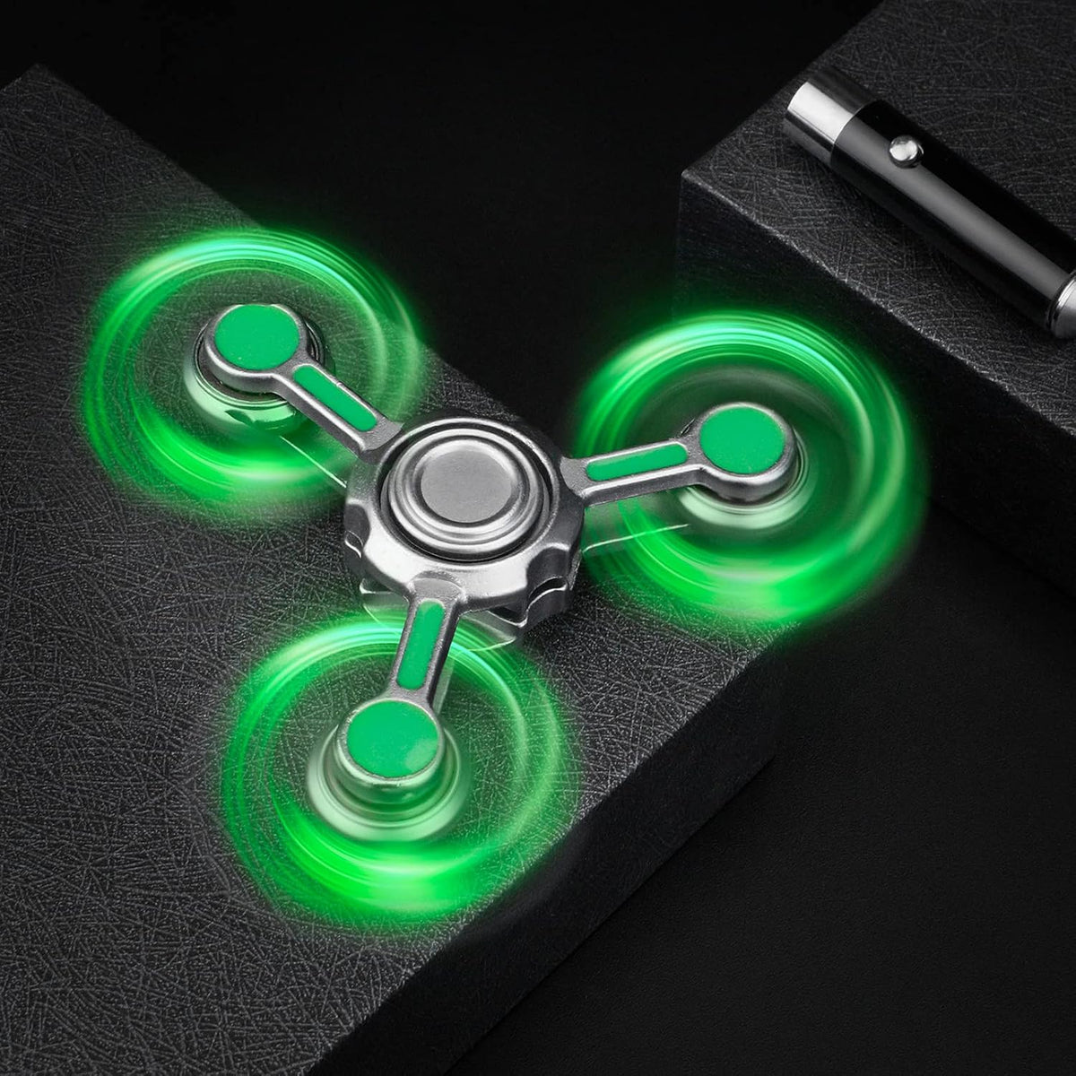 Fidget Spinner Toy for Kids Adults Metal Figette, Silent Cool Gadgets Quiet Office Finger Roller Desk Toy Stress Relief Tools Calm Down